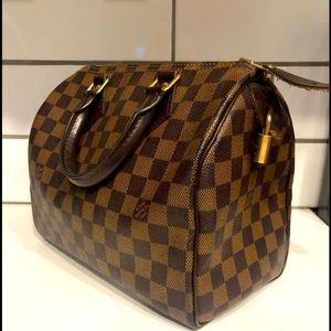 Louis Vuitton Authentic Speedy 25